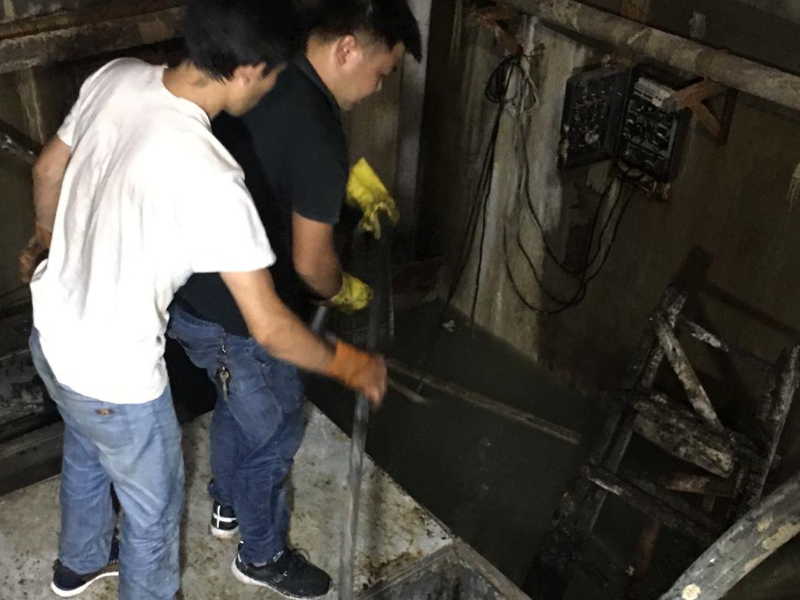 东莞疏通公司 凤岗疏通公司 清洗疏通化粪池金速来公